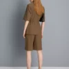 Kurzärmeliger Blazer mit Gürteldetail