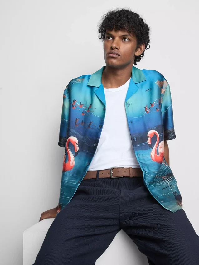 Kurzärmeliges Hemd mit Knöpfen und Flamingo-Print