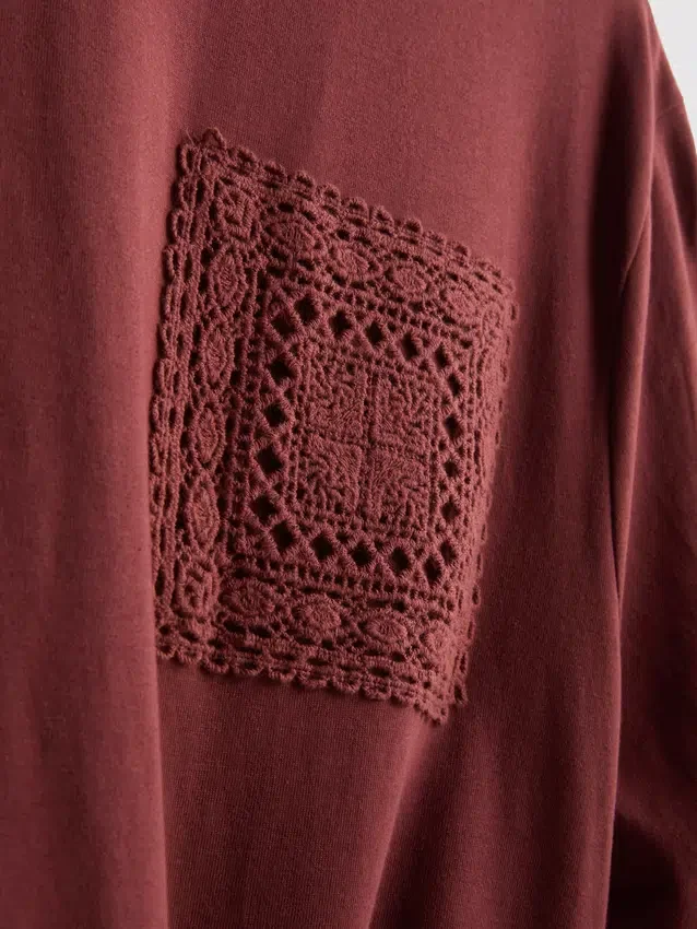 Kurzärmeliges Häkel-T-Shirt aus Baumwolle