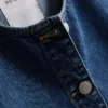Kurzärmeliges Oberteil aus Baumwoll-Denim mit tailliertem Schnitt für Shorts