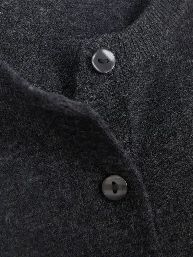 Langarm-Cardigan mit Rundhalsausschnitt