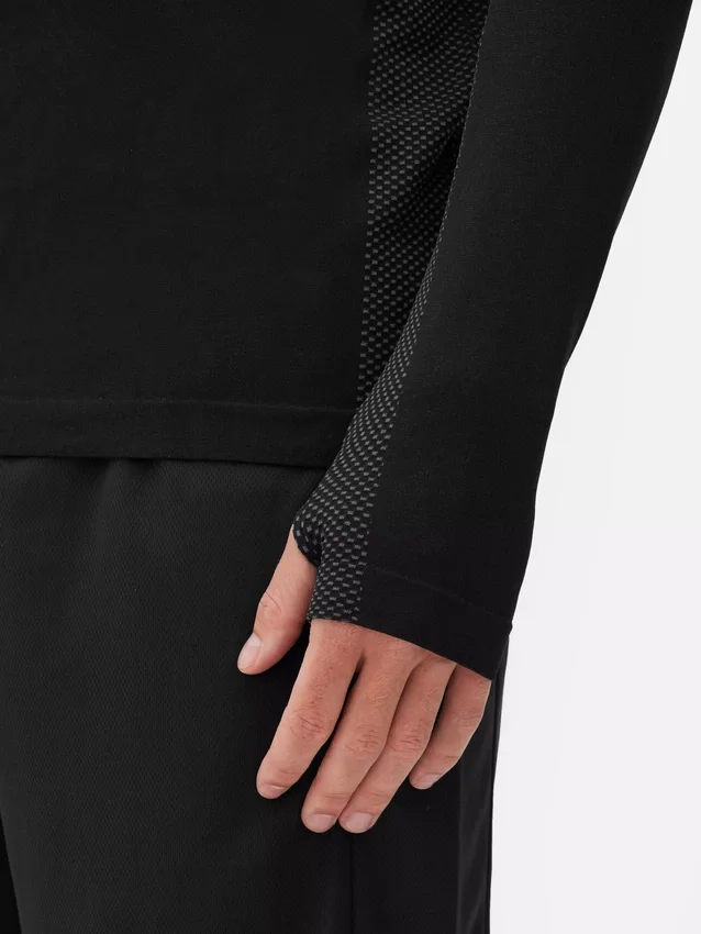 Langarm-Sportshirt mit Viertelreissverschluss
