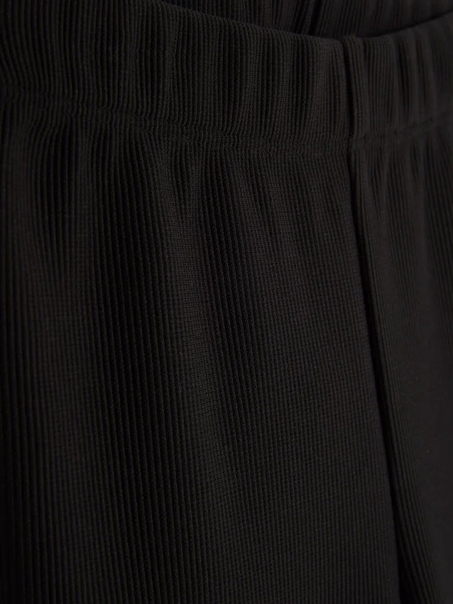 Leggings im Ottoman-Stil mit ausgestelltem Bein