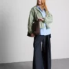 Leichte, geraffte Jacke