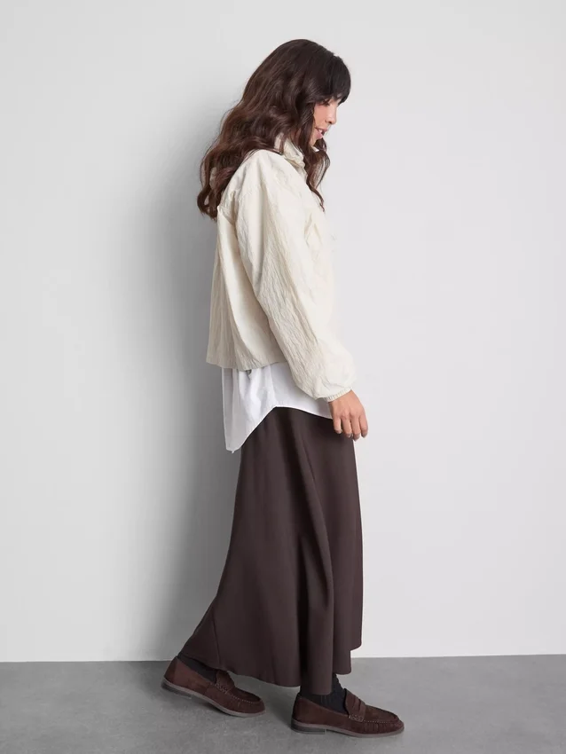 Leichte, geraffte Jacke