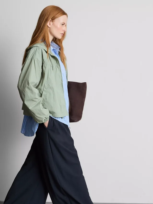 Leichte, geraffte Jacke
