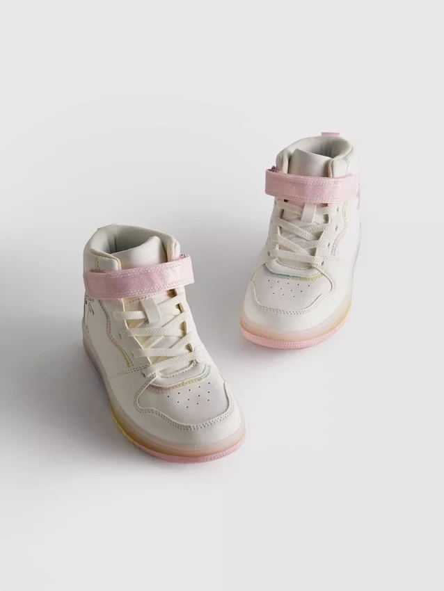 Leuchtende High-Top-Sneaker mit Einhorn-Motiv