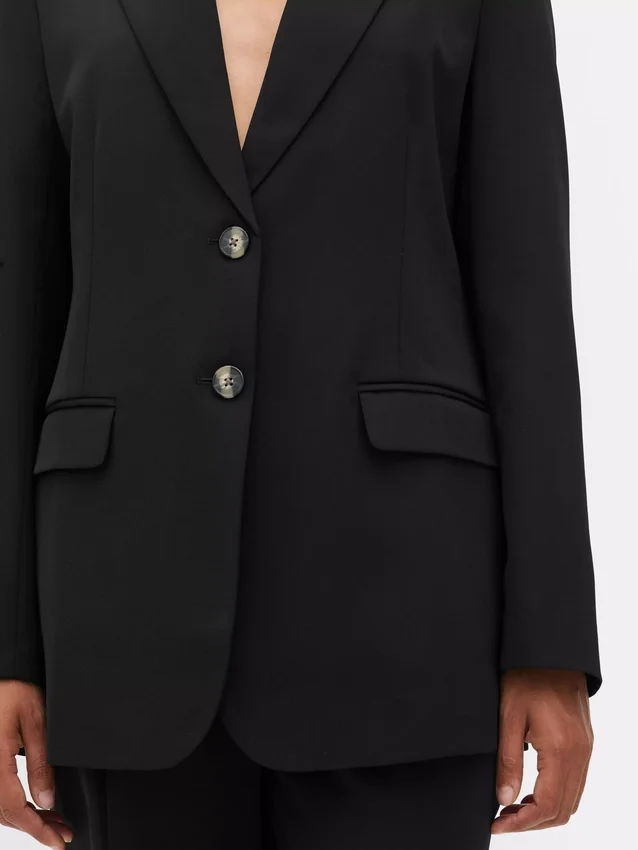 Lila Blazer mit einreihigem Knopfverschluss