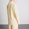 Lila Blazer mit einreihigem Knopfverschluss