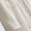 Lila Blazer mit einreihigem Knopfverschluss