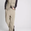 Lila Hose mit geradem Bein