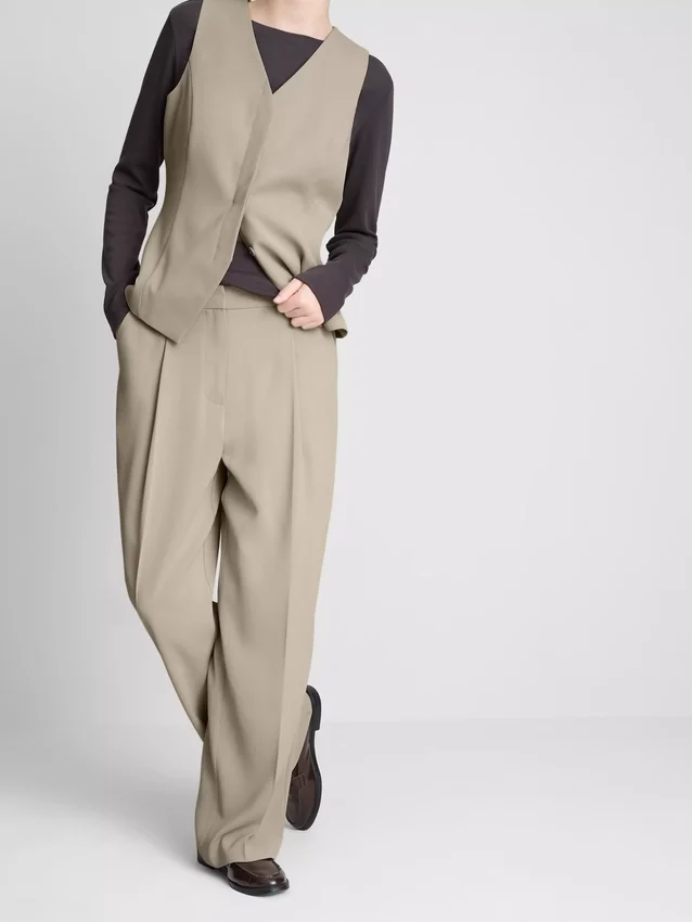 Lila Hose mit geradem Bein