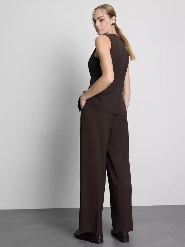 Lila Hose mit geradem Bein