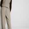 Lila Hose mit geradem Bein