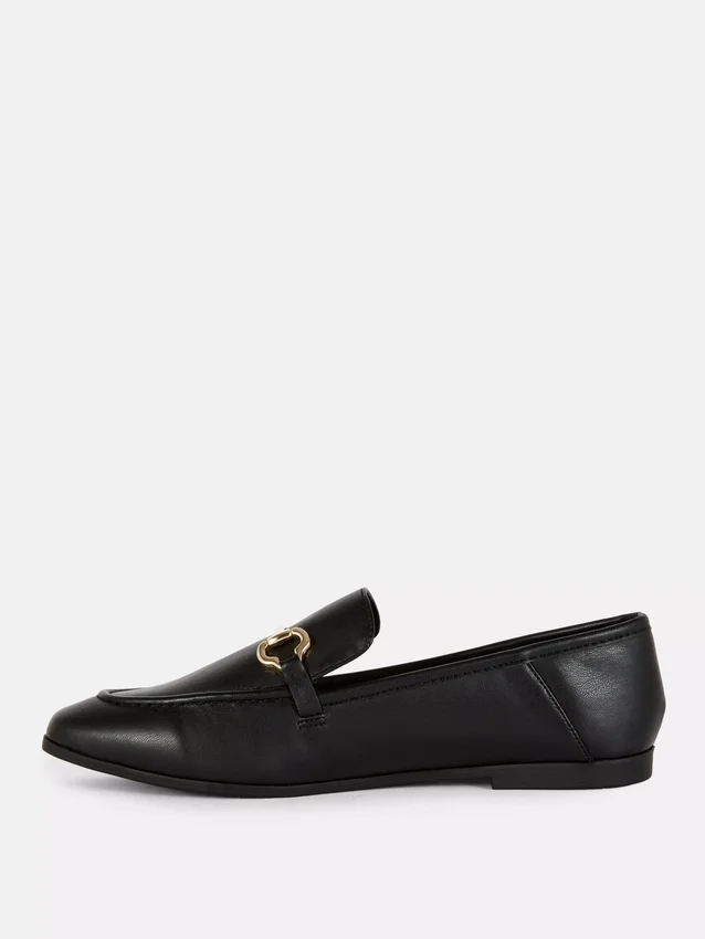 Loafer aus Kunstleder mit Trensen-Motiv