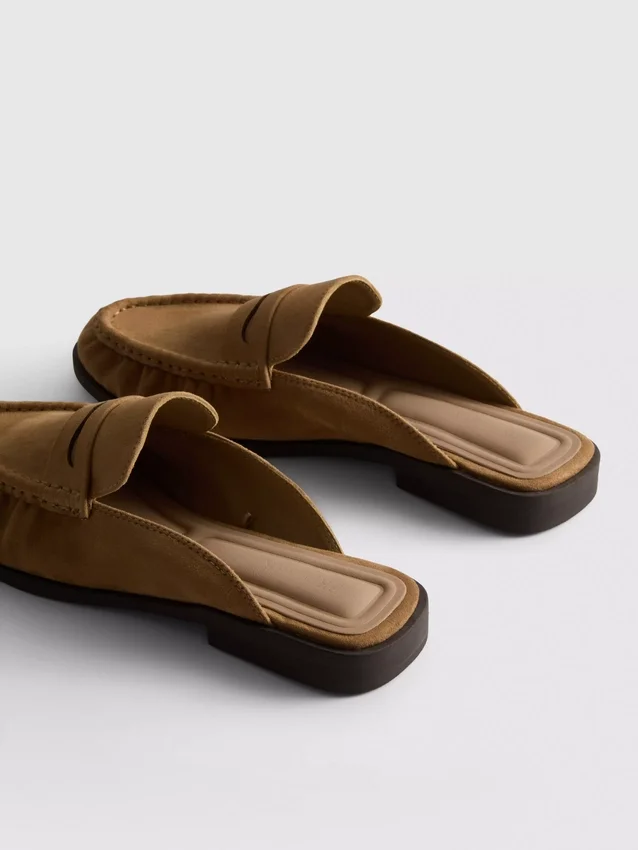 Loafer-Sandalen aus Kunstwildleder