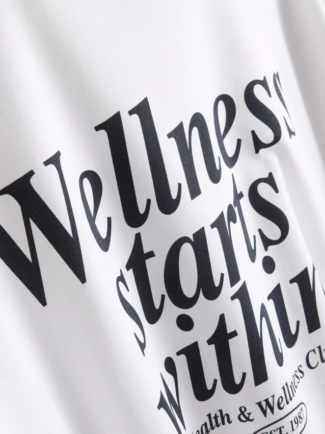 Locker sitzendes Active-T-Shirt aus Baumwolle mit Grafikprint
