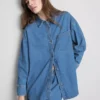 Locker sitzendes Baumwoll-Denim-Hemd mit Knopfleiste