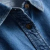 Locker sitzendes Baumwoll-Denim-Hemd mit Knopfleiste