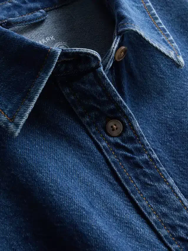 Locker sitzendes Baumwoll-Denim-Hemd mit Knopfleiste