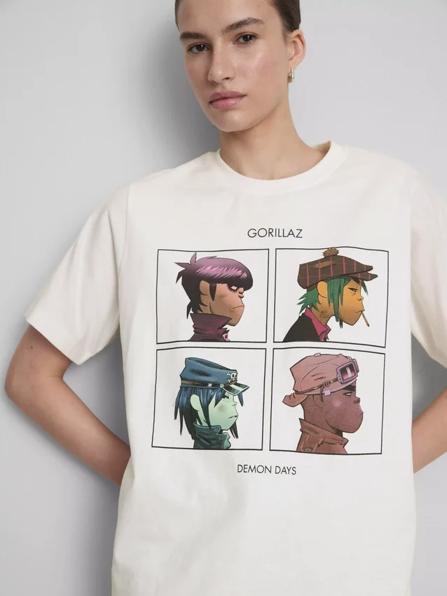 Locker sitzendes Gorillaz-Musik-T-Shirt mit Grafikprint