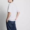 Locker sitzendes Kurzarm-T-Shirt
