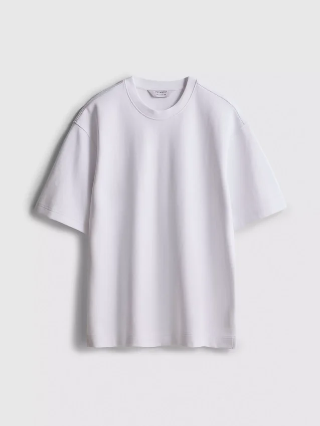 Locker sitzendes Kurzarm-T-Shirt