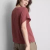 Locker sitzendes T-Shirt mit Rundhalsausschnitt und guter Luftzirkulation