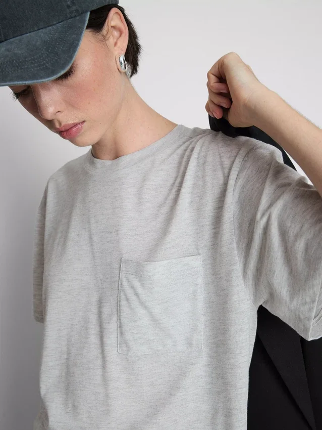 Longline-T-Shirt mit aufgesetzter Tasche