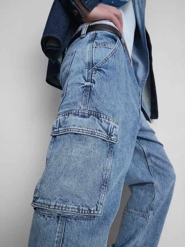 Lose Cargo-Jeans mit mittlerer Leibhöhe