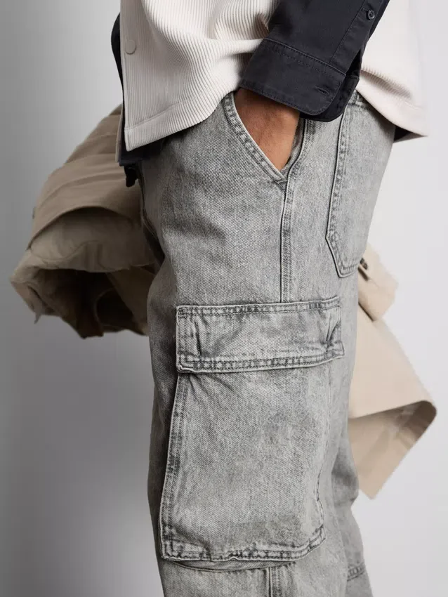 Lose Cargo-Jeans mit mittlerer Leibhöhe
