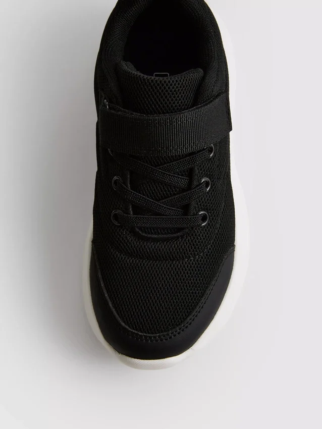 Low-Top-Sneaker aus Mesh