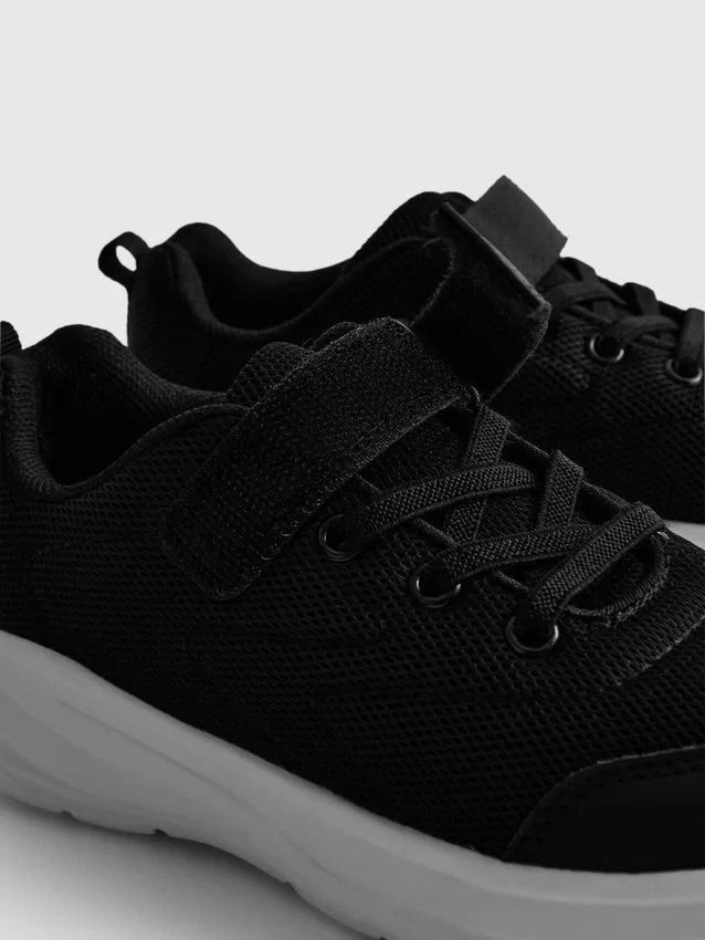 Low-Top-Sneaker aus Mesh