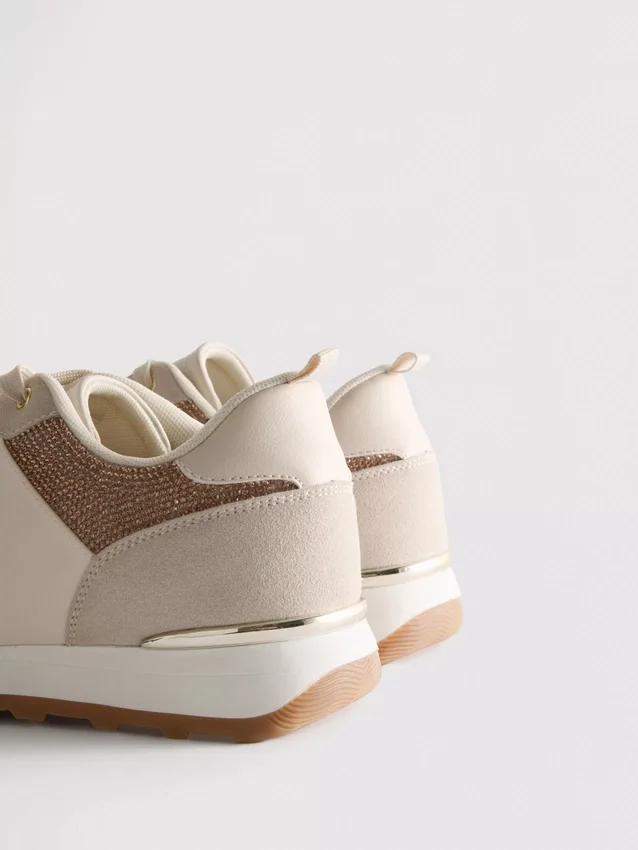 Low-Top-Sneaker mit Diamanta-Detail
