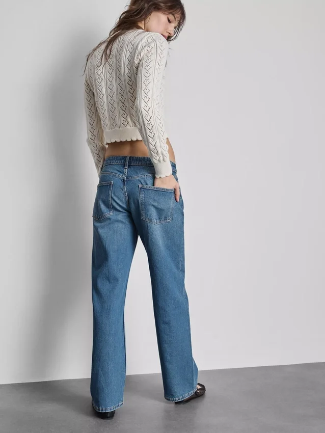 Lässige Denim-Jeans mit niedriger Leibhöhe und geradem Bein