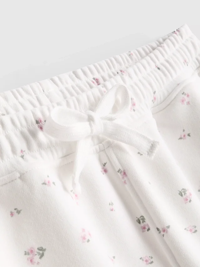 Lässige Shorts mit Blumenmuster aus baumwollreichem Material