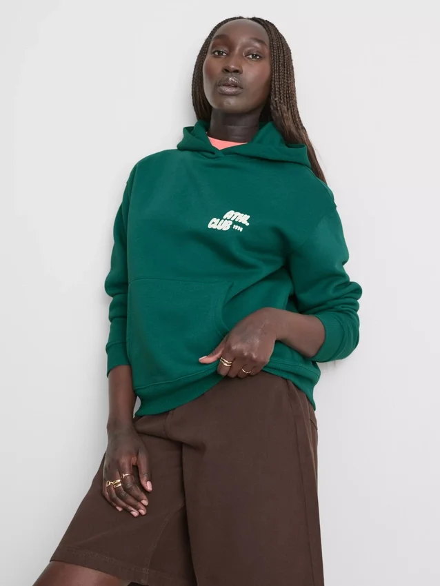 Lässiger Hoodie im Sportclub-Stil