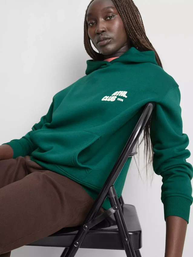 Lässiger Hoodie im Sportclub-Stil