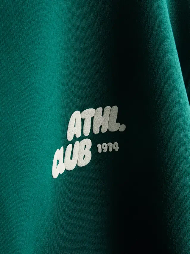 Lässiger Hoodie im Sportclub-Stil
