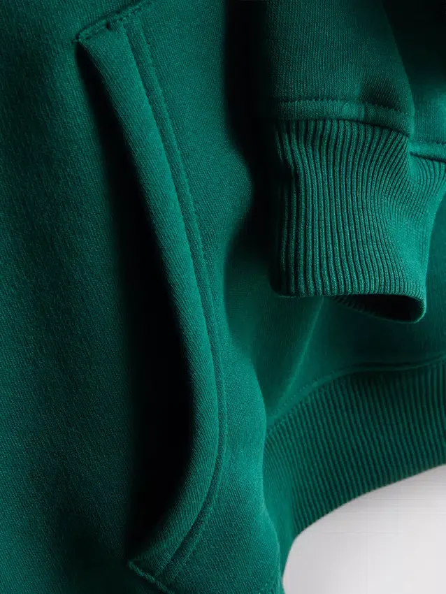 Lässiger Hoodie im Sportclub-Stil