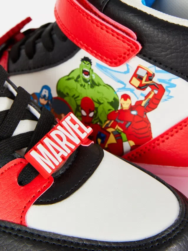 Marvel High-Top-Sneaker mit Leuchteffekt
