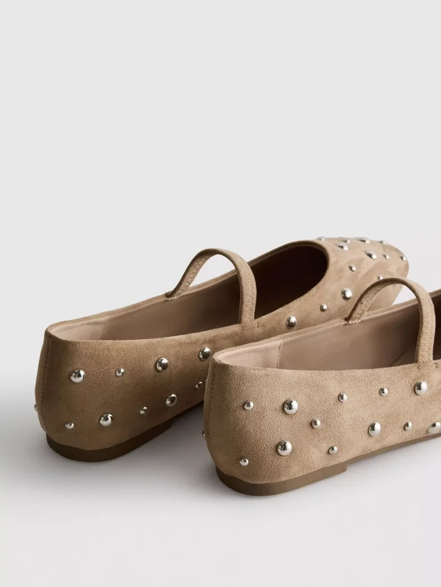 Mary Janes mit Nieten