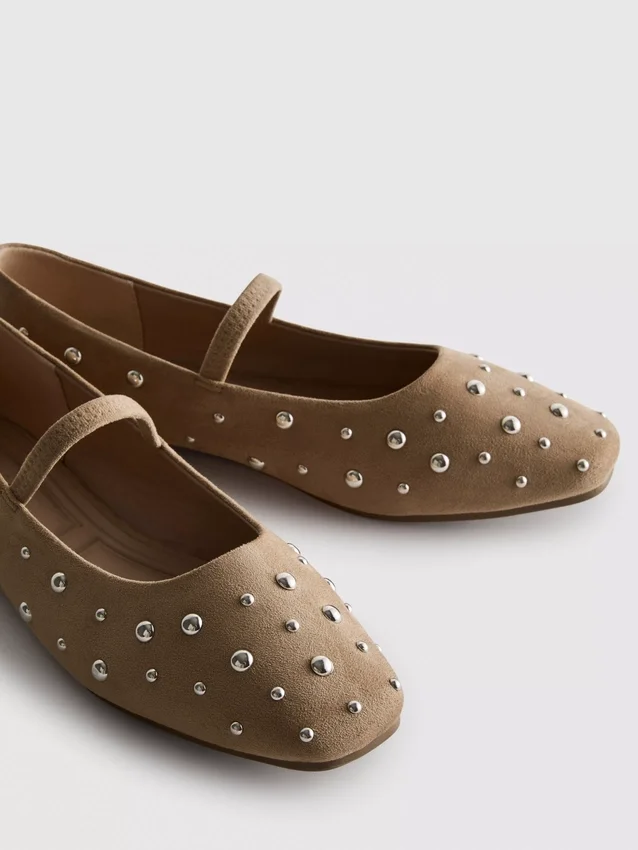 Mary Janes mit Nieten