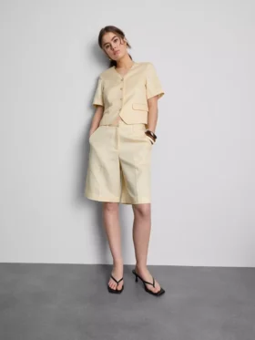 Massgeschneiderter Kurzarm-Blazer aus Baumwollmischung für Shorts