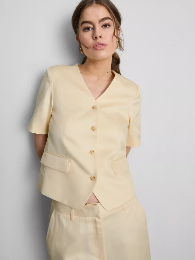 Massgeschneiderter Kurzarm-Blazer aus Baumwollmischung für Shorts