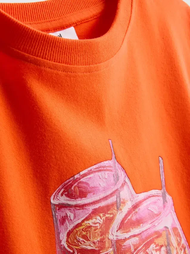 Maura K Spain – lässiges T-Shirt mit Grafikprint