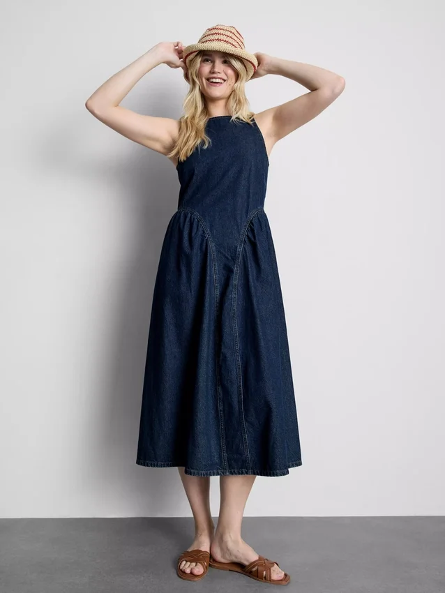 Midi-Kleid aus Baumwoll-Denim mit tief sitzender Taille