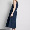 Midi-Kleid aus Baumwoll-Denim mit tief sitzender Taille