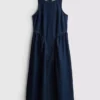 Midi-Kleid aus Baumwoll-Denim mit tief sitzender Taille
