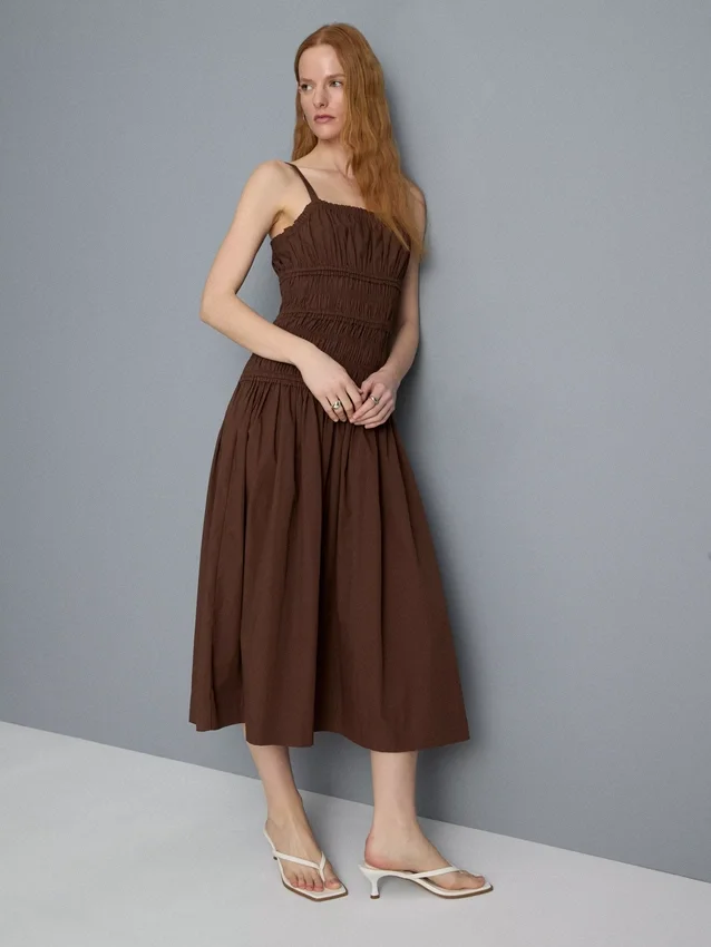 Midi-Kleid aus Baumwolle mit gerüschtem Rundhalsausschnitt